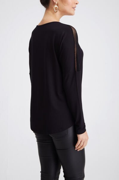 BLACK BLOUSE