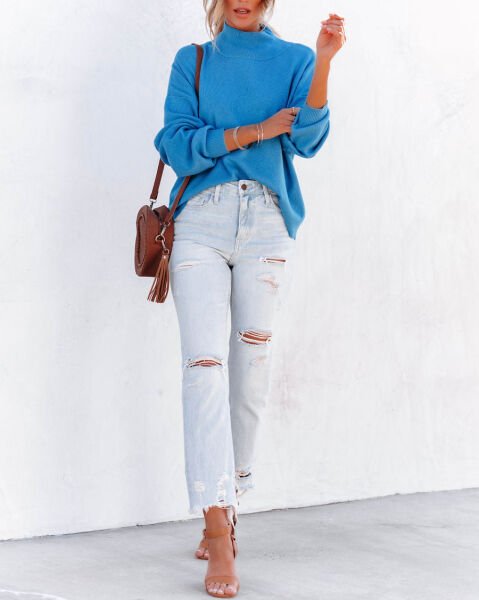 BLUE SWEATERS