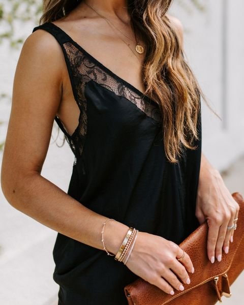 BLACK  BLOUSE