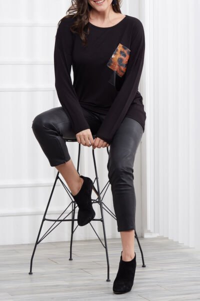 BLACK BLOUSE