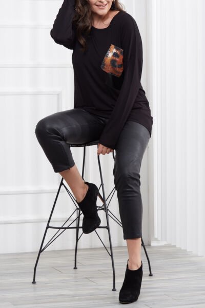 BLACK BLOUSE