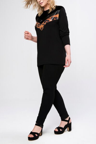 BLACK BLOUSE
