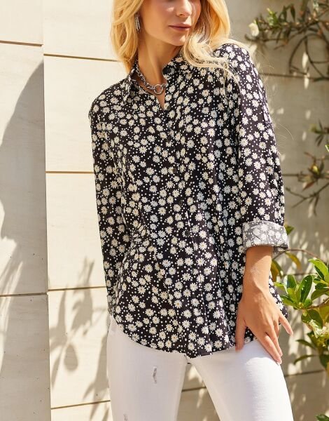 BLACK-ECRU-PRINTED BLOUSE