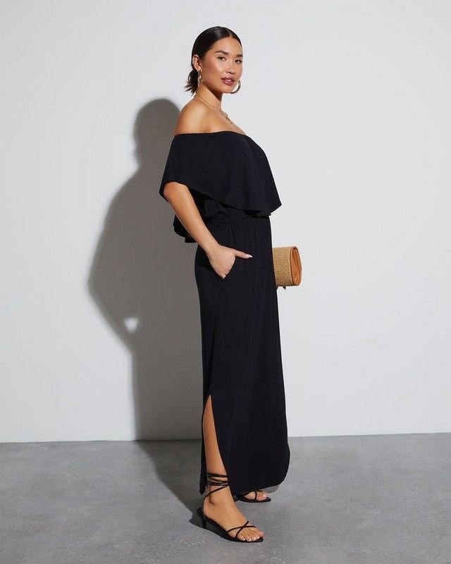 BLACK DRESS