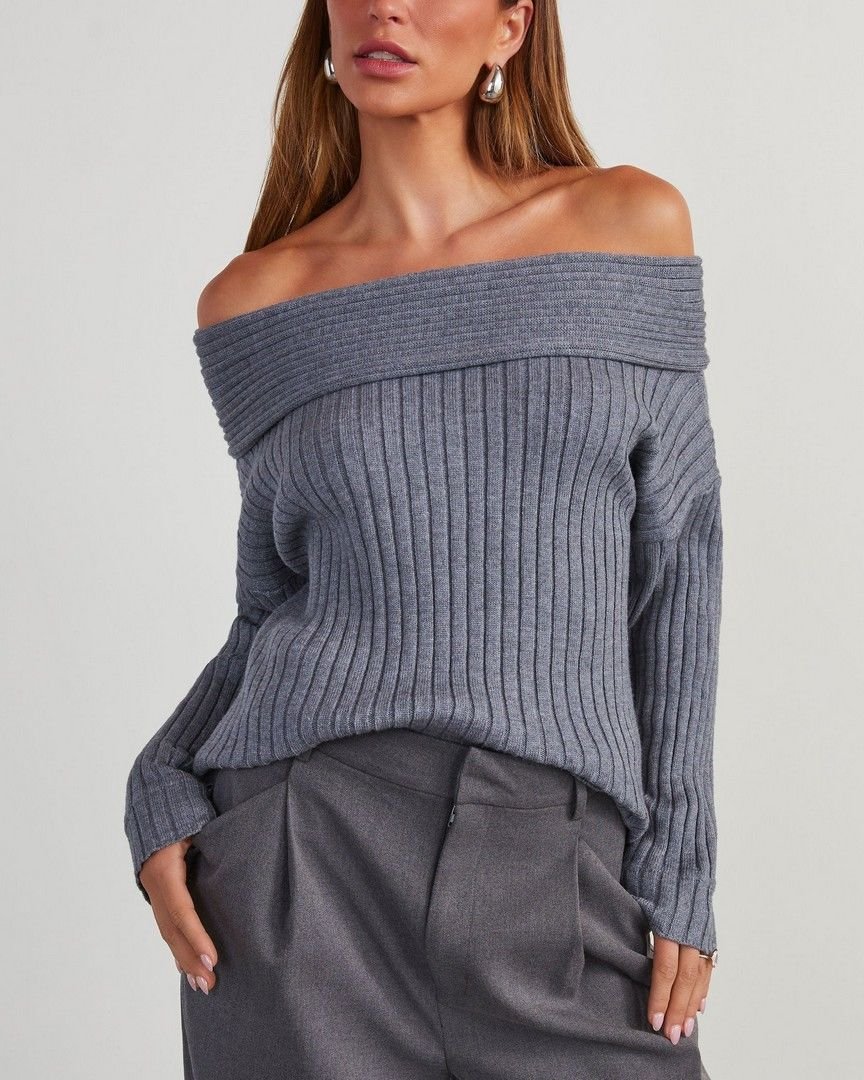 GREY SWEATERS