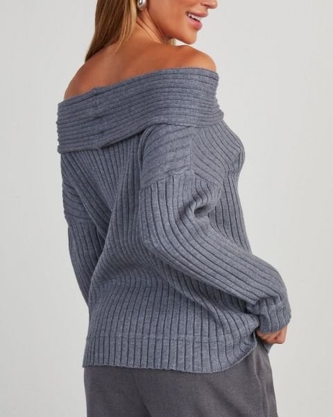 GREY SWEATERS