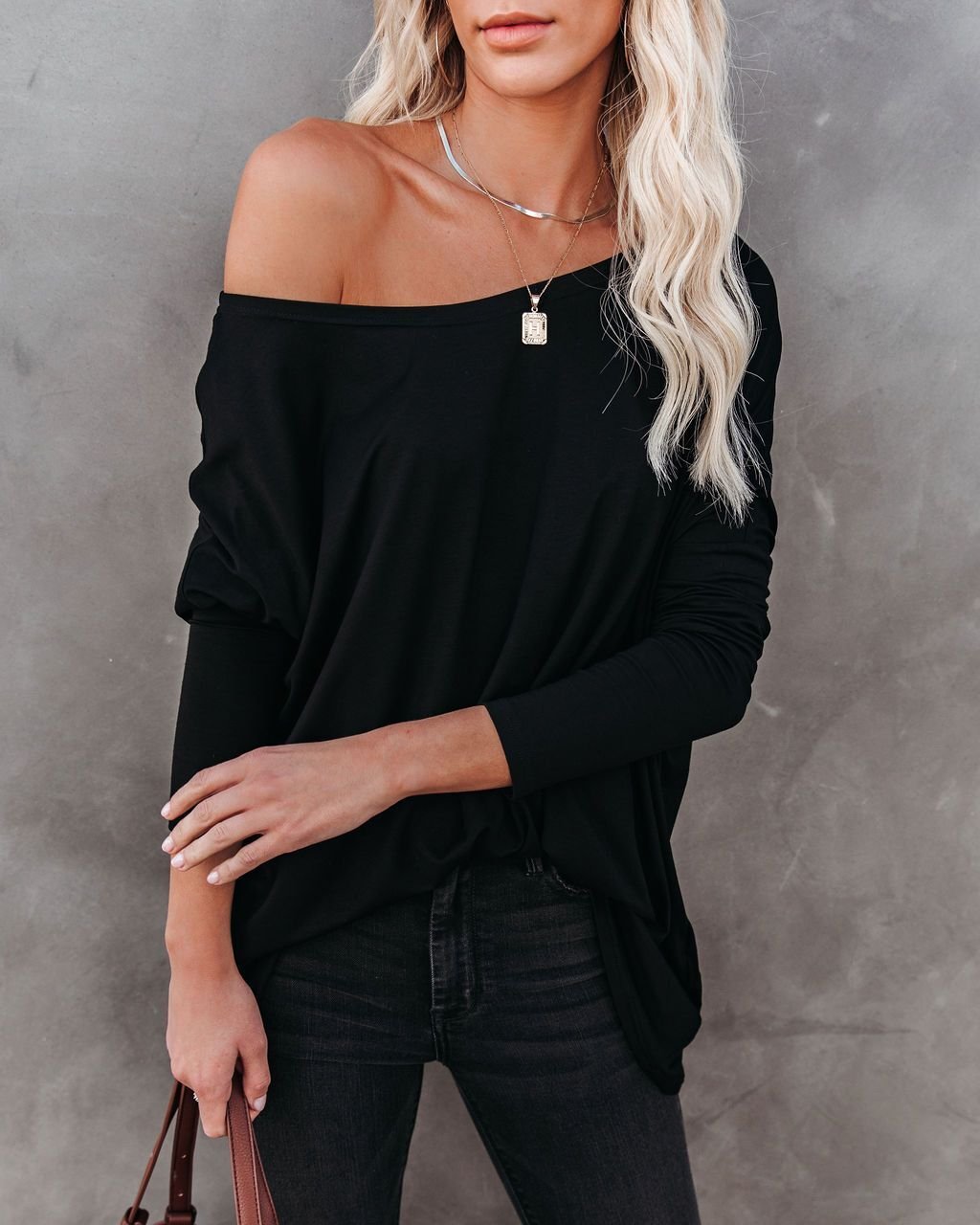 BLACK BLOUSE