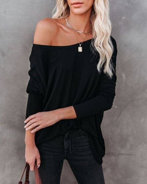 BLACK BLOUSE