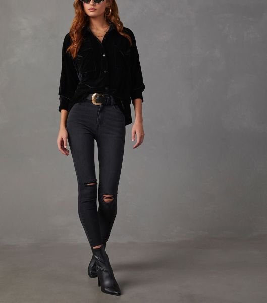 BLACK SHIRT
